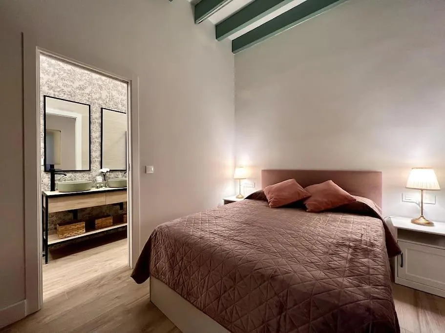 Auxiliadora Luxury Apartment Seville 0*,  Spain
